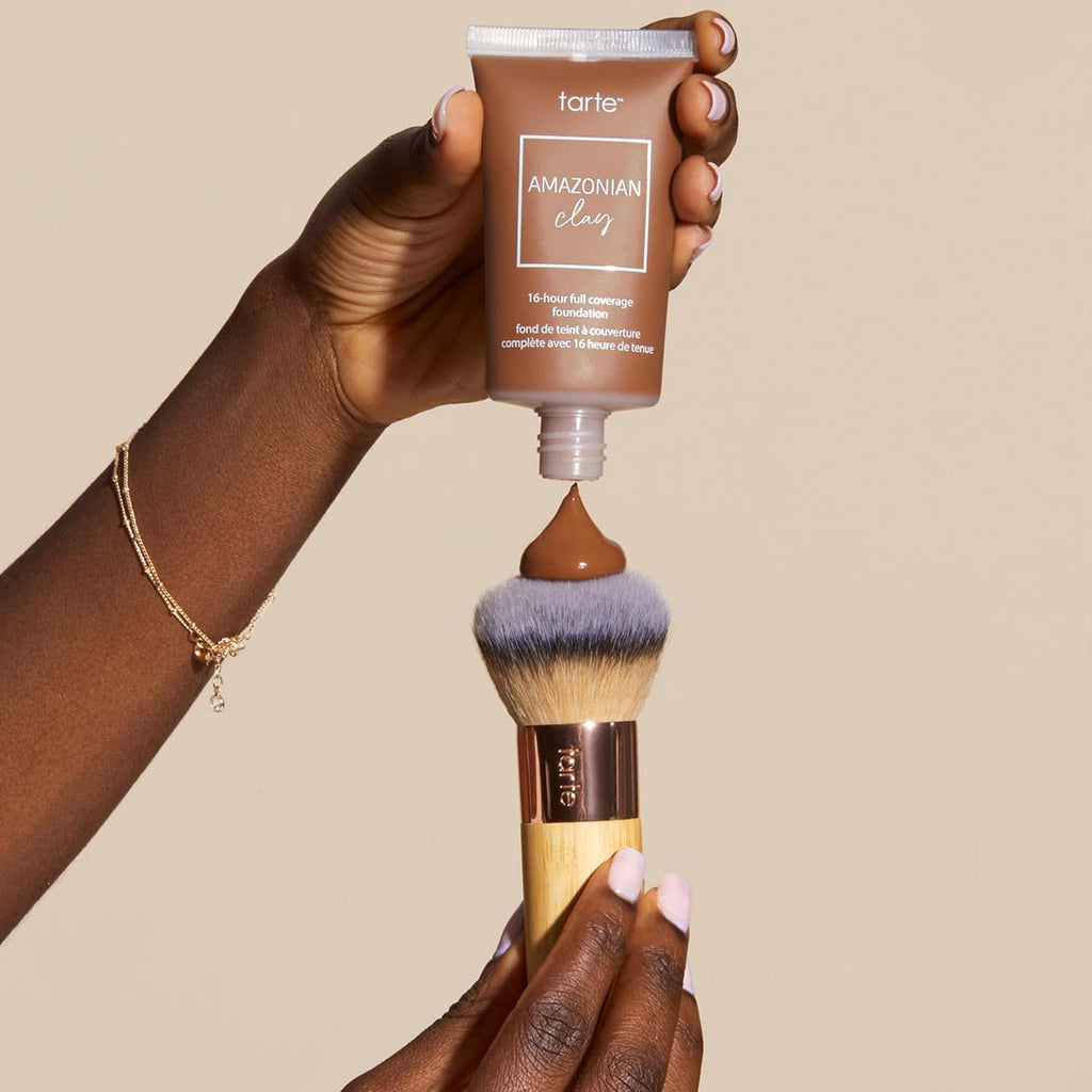 Dome foundation brush with rose gold accent